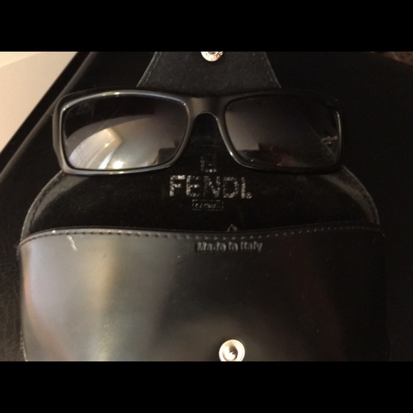 Fendi sun glasses