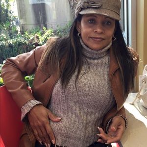 Meet your Posher, Tomasa