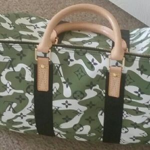 Camouflage bag in great condition