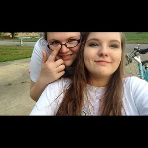 Meet your Posher, Mallory