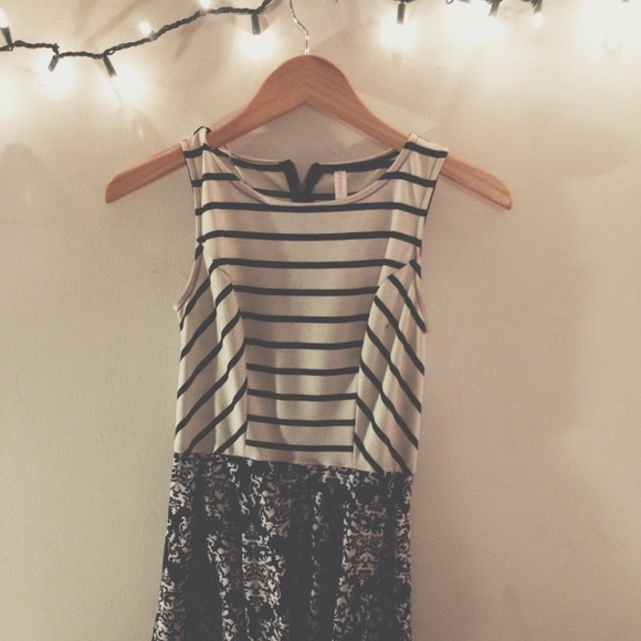 XHZILARATION B&W DRESS-- - Picture 2 of 2