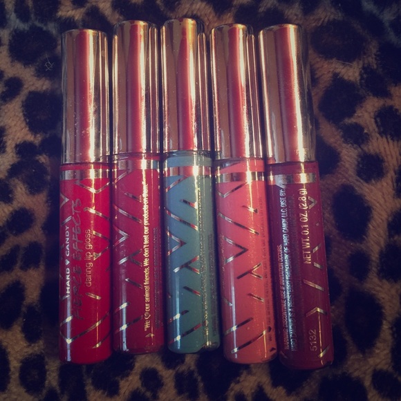 Bundle 5 Daring lip gloss!!💋