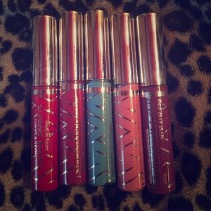Bundle 5 Daring lip gloss!!💋