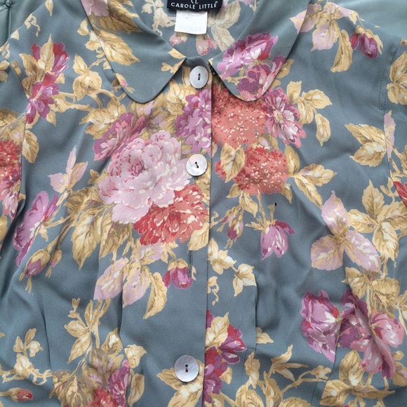 🚫SOLD: Turqoise Floral Button Up 🚫 - Picture 2 of 4