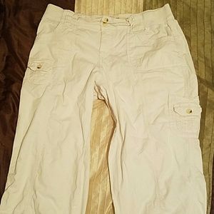 Sonoma off white cargo capris sz 14