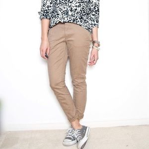 NWT GAP Skinny Minnie Khakis 00