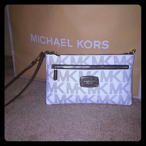 Michael Kors Wristlet