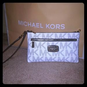 Michael Kors Wristlet