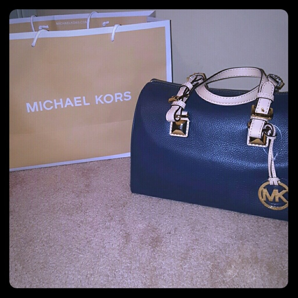 Michael kors medium satchel