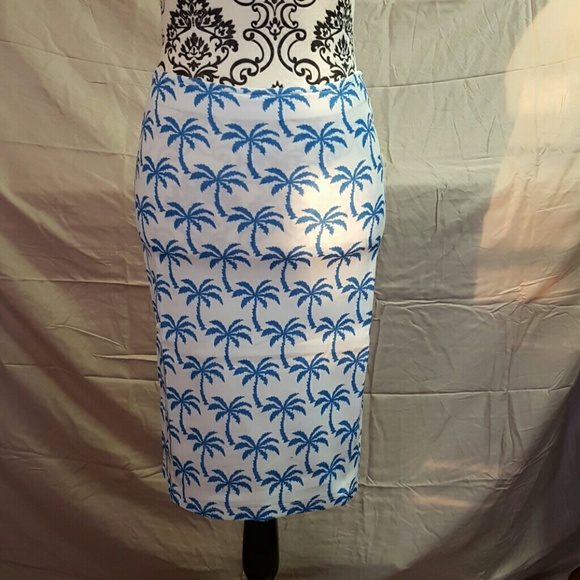 Tea n Cup Dresses & Skirts - 🌞FLASH SALE🌞Tea & Cup Palm Tree Pinup Skirt