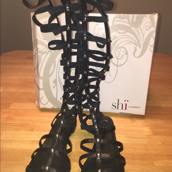 Sandals - Picture 4 of 4