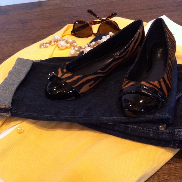 WHBM - NEARLY NEW! "Barcelona" Ballet Flats 7.5M