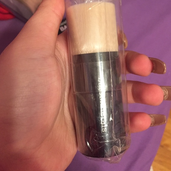 BN!! Bareminerals beautiful finish brush