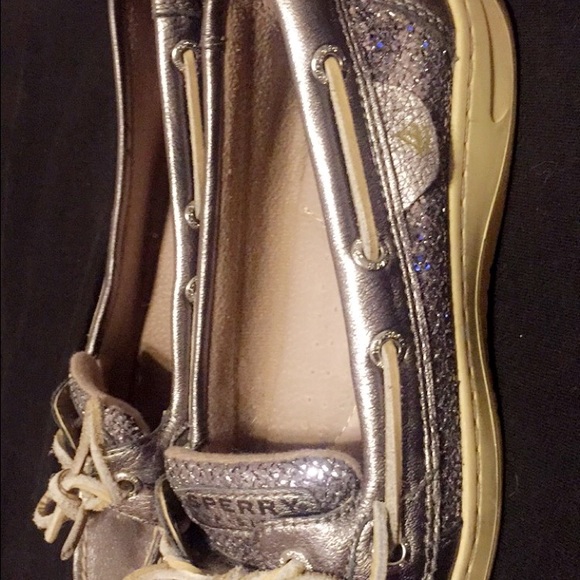 Adorable sparkly gray sperrys!!😍 - Picture 2 of 4