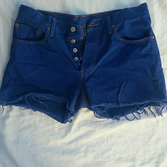 🌵🌹NWOT Levi's bright blue cutoffs