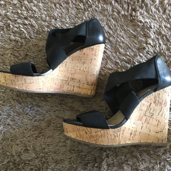 Steve Madden - Picture 1 of 3