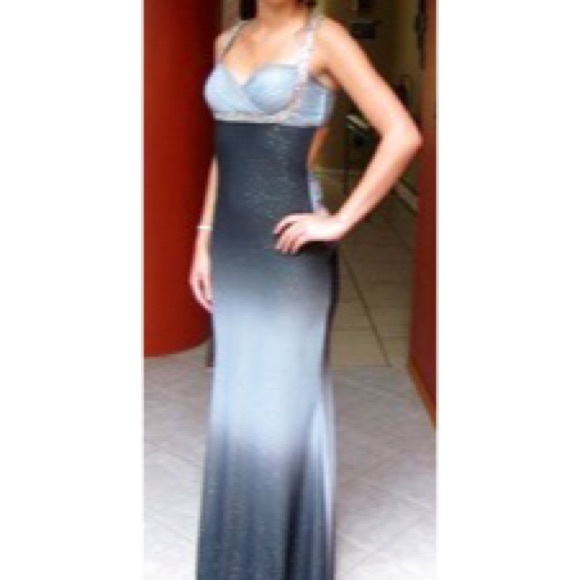 Prom dress - Picture 1 of 3