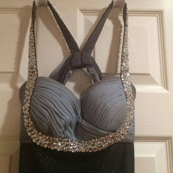 Prom dress - Picture 3 of 3