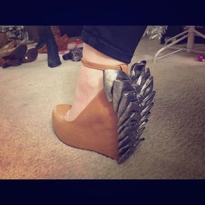 Jeffrey Campbell tail-bow wedge