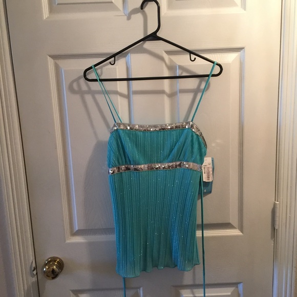 Very cute sparkly tank!!