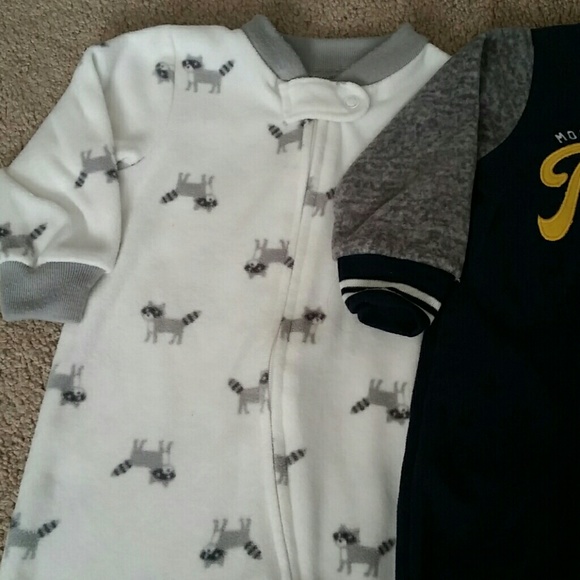 ((Flash Sale))Carter's fleece footies - Picture 2 of 4