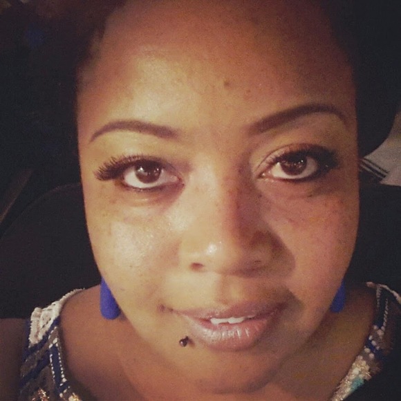 Meet your Posher, Ms. kita