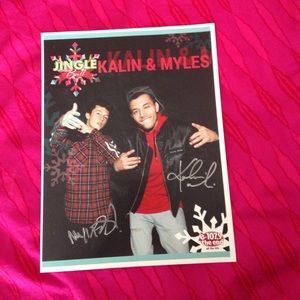 AUTHENTIC KALIN AND MYLES AUTOGRAPH