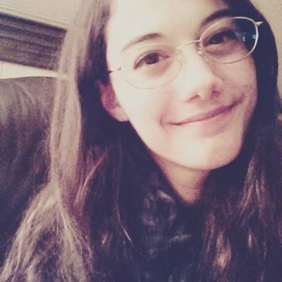 Meet your Posher, Halla