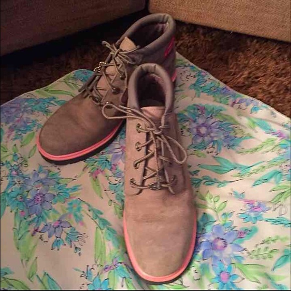 Like New Timerland Boots