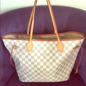 🚫 SOLD 🚫Louis Vuitton White Neverfull