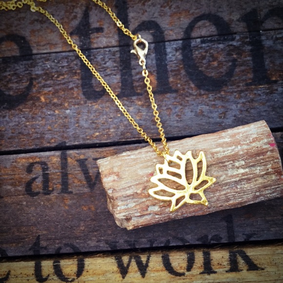 Lotus Necklace (Gold)