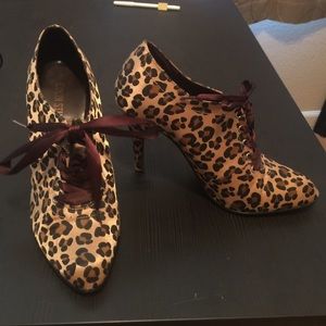Women's size 8 leopard satin booties