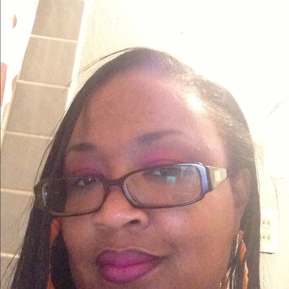 Meet your Posher, Myisha