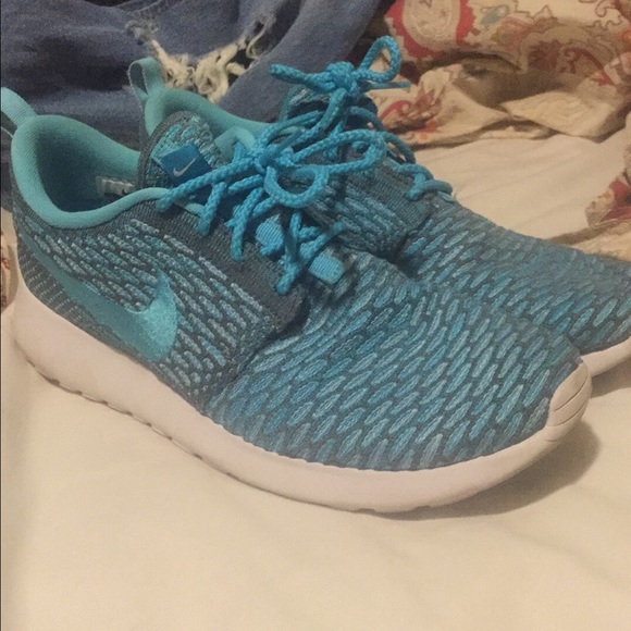 Nike Flyknit Roshe runs