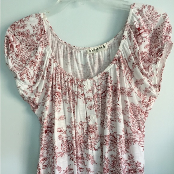 Worn Once! Red and White Peasant Top