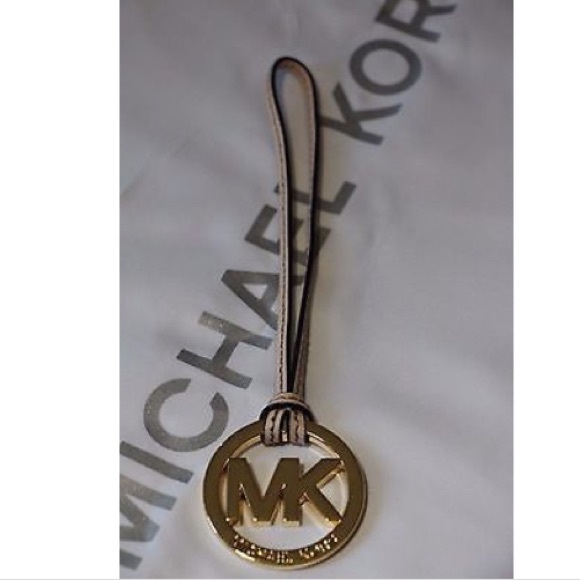 Michael Kors Hang Tag Leather Strap