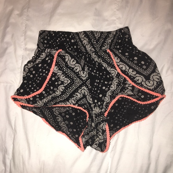 ➰➰➰Paisley printed Shorts➰➰➰