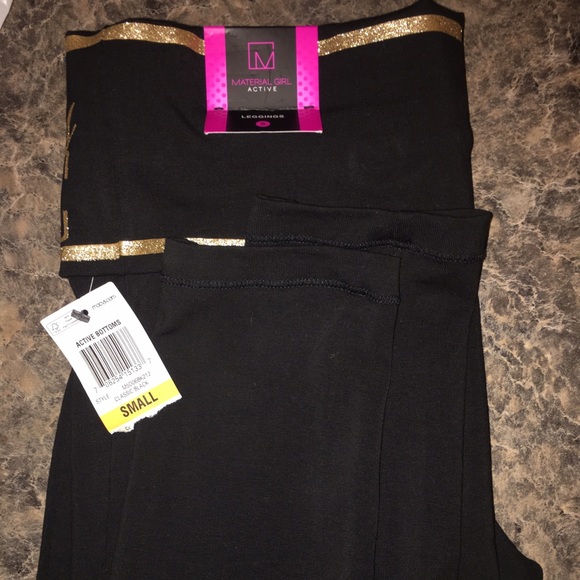 NEW black leggings