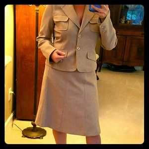 Stylish 2 peice suit