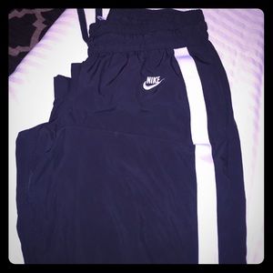 Black NIKE wind pants!