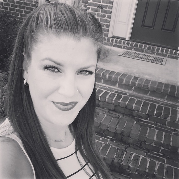 Meet your Posher, Briana