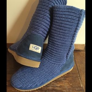 DIVINE Knit Cardy UGG's!!!!  Size W8 / Y6