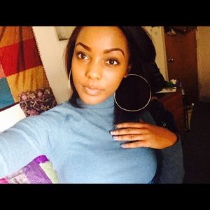 Meet your Posher, Cydney