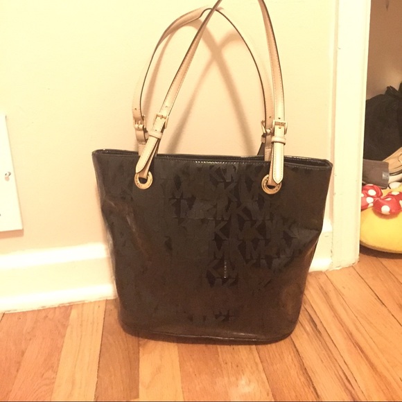 ✨SOLD✨Micheal Kors purse