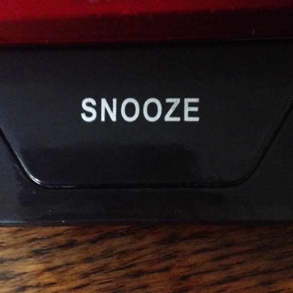 Alarm clock - Picture 3 of 4