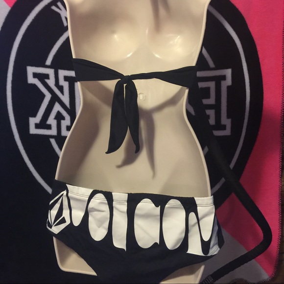 Volcom bikini.