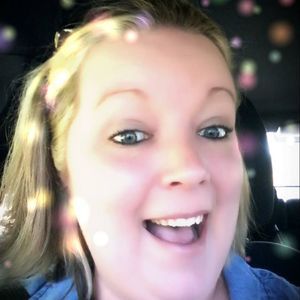 Meet your Posher, Angie