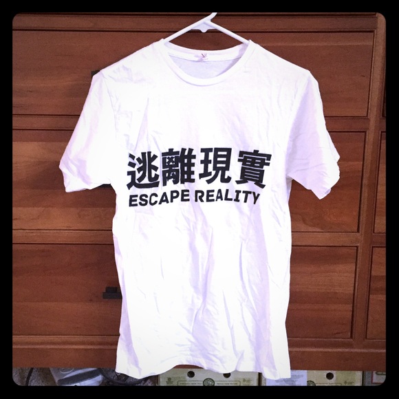 Escape reality t-shirt