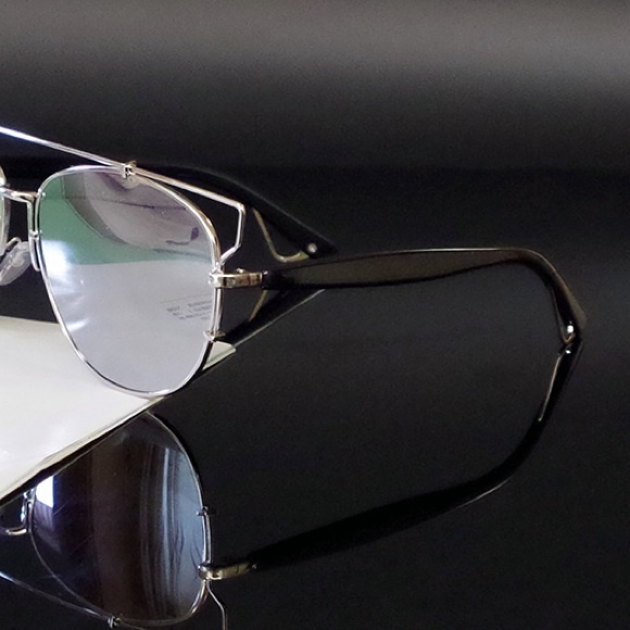 Price Drop!❤️ Oversized Mirrored Sunglasses SILVER - Picture 3 of 4