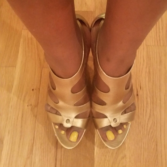 Guess heels
